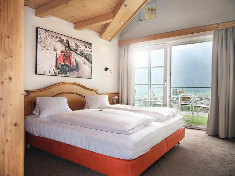 Hotel Garni Pinzgau, Fabian Huettl Neukirchen am Grossvenediger Exterior photo